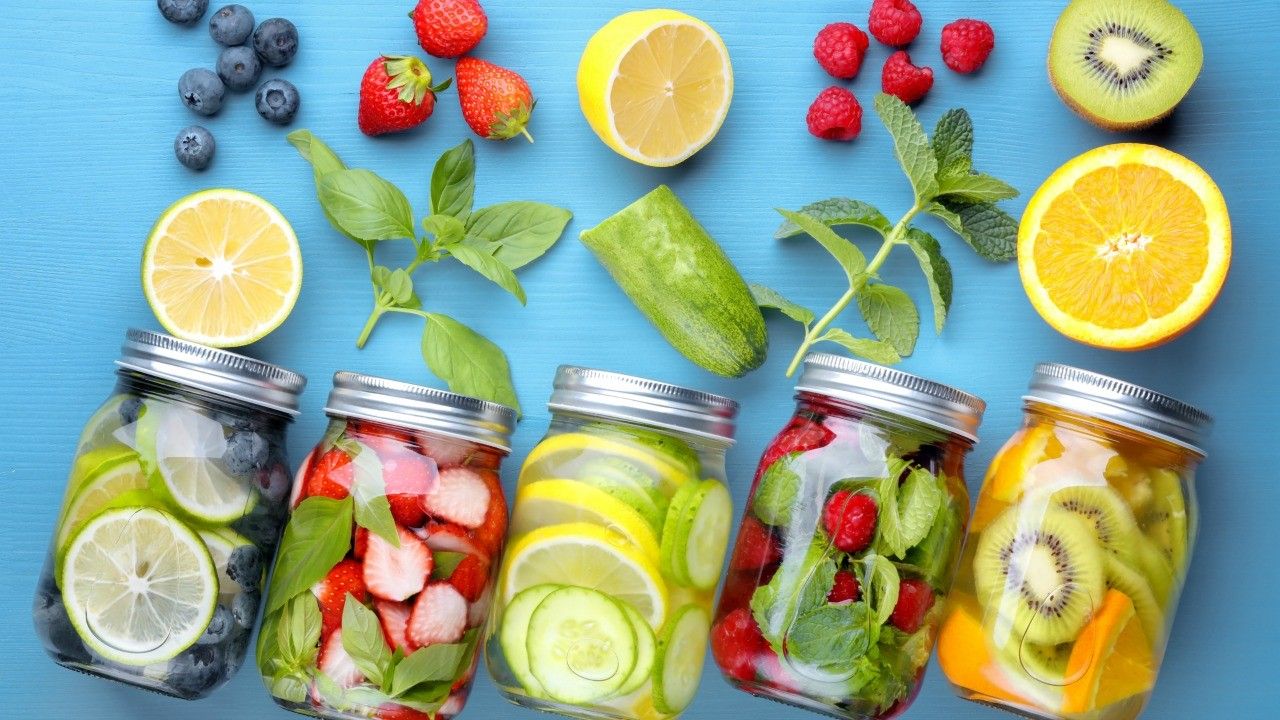 Metabolizmanızı Hızlandıracak Detoks Suları ve Tarifleri